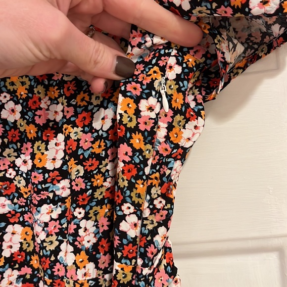 Cupshe Mckinley Ditsy Floral Button Front Dress - Picture 6 of 9